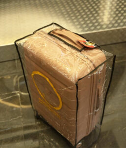 کاور محافظ شفاف چمدان - استاندارد و تولید چمدانکده - Image 5